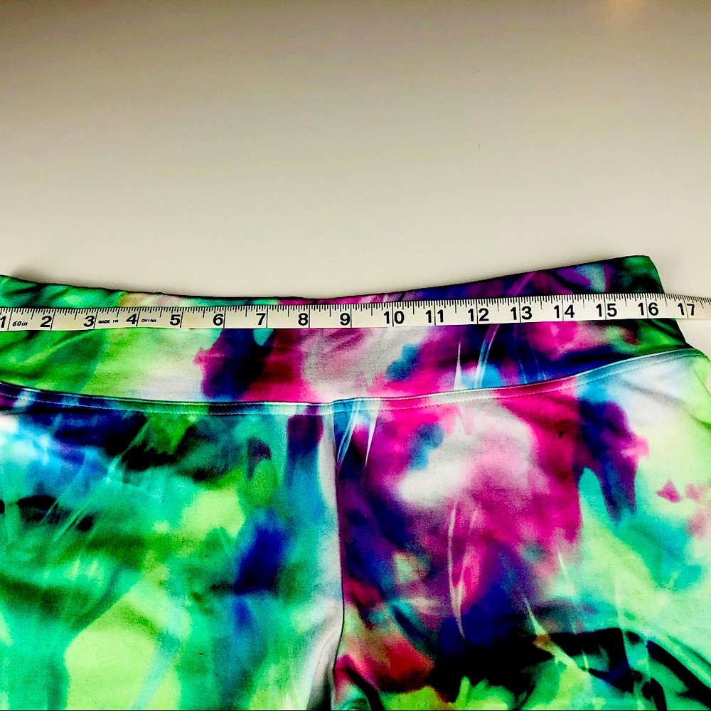 Yoga, running, workout capris and sports bra - Picture 6 of 10